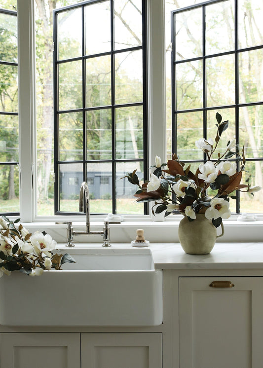 Real Touch Flowers vs. Fresh Flowers: Which Is Better for Modern Homes