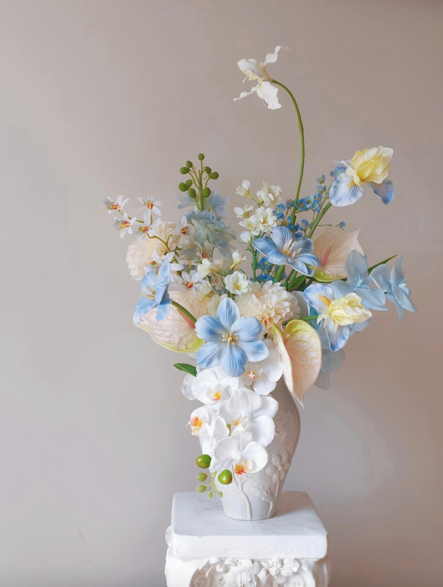 Cloud & Petal bouquet styled with colourful art print backdrop - close up