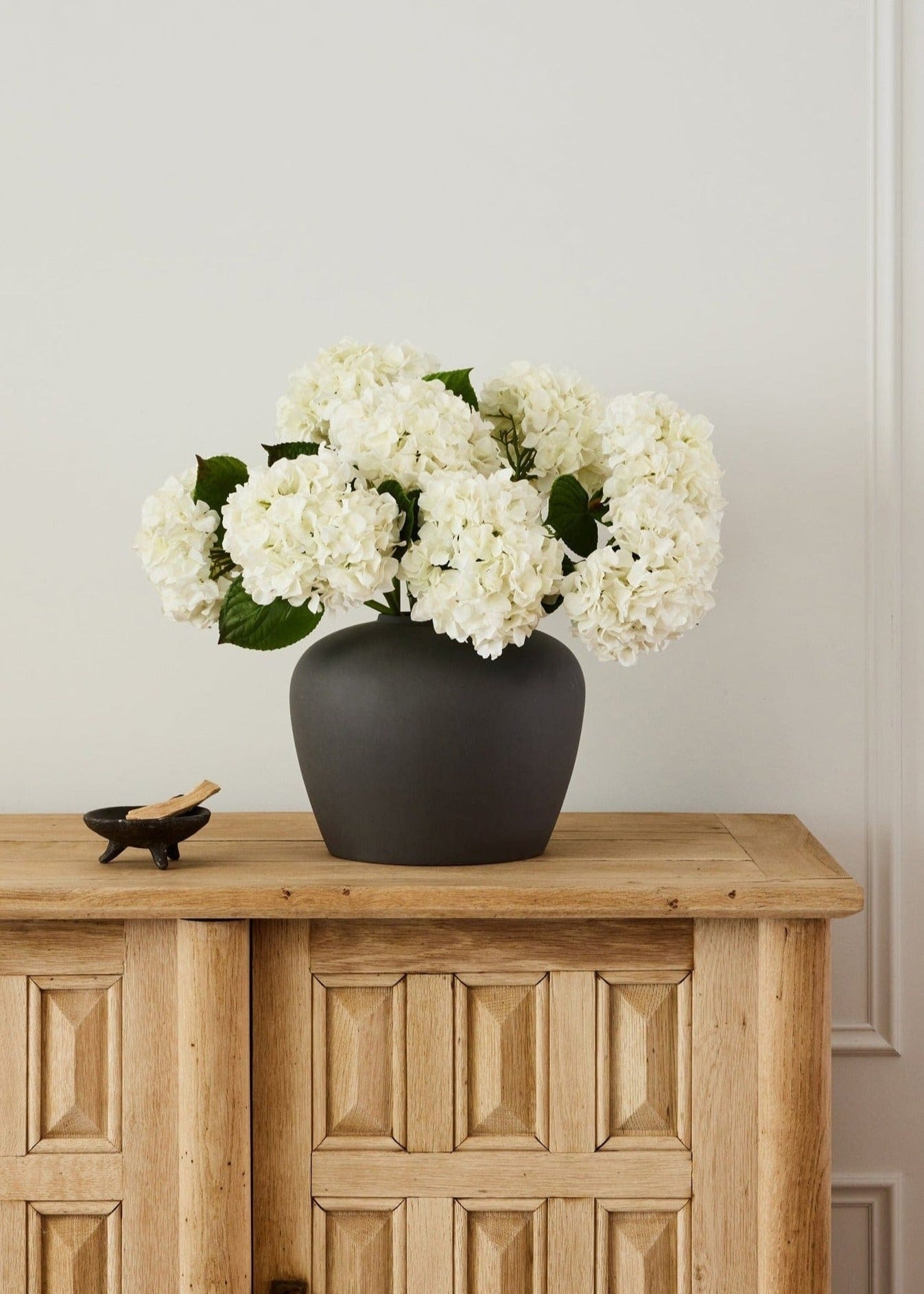 Real Touch Cream White Hydrangea Stem — 22"
